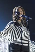 Photo of Lalah Hathaway
