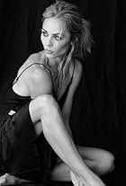 Photo of Laura Vandervoort