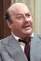 Photo of Laurie Main