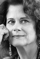 Photo of Lesleh Donaldson