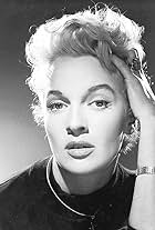 Photo of Lisa Gastoni