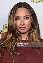 Photo of Lyndsi Larose