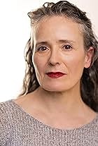 Lynsey Beauchamp Contact Info: [Fan Mail, Business, Autographs, & More