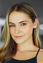 Photo of Nicole Thomson