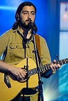 Photo of Noah Kahan