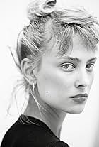Photo of Nora Arnezeder