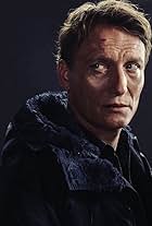 Photo of Oliver Masucci