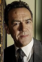 Photo of Robert Lindsay