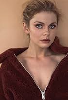 Photo of Rose McIver