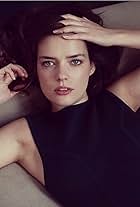 Photo of Roxane Mesquida