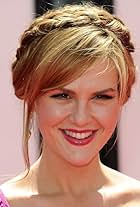 Photo of Sara Rue