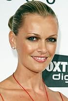 Photo of Sarah Murdoch