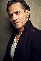 Photo of Seamus Dever