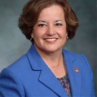 Photo of Suzanne Williams