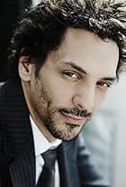 Photo of Tomer Sisley