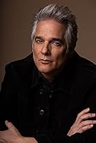 Photo of Yul Vazquez