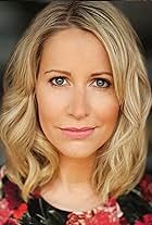 Photo of Zoë Harrison