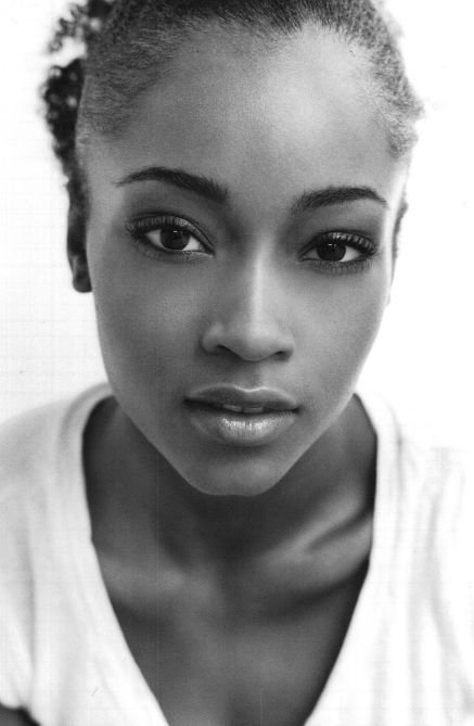 Photo of Yaya DaCosta