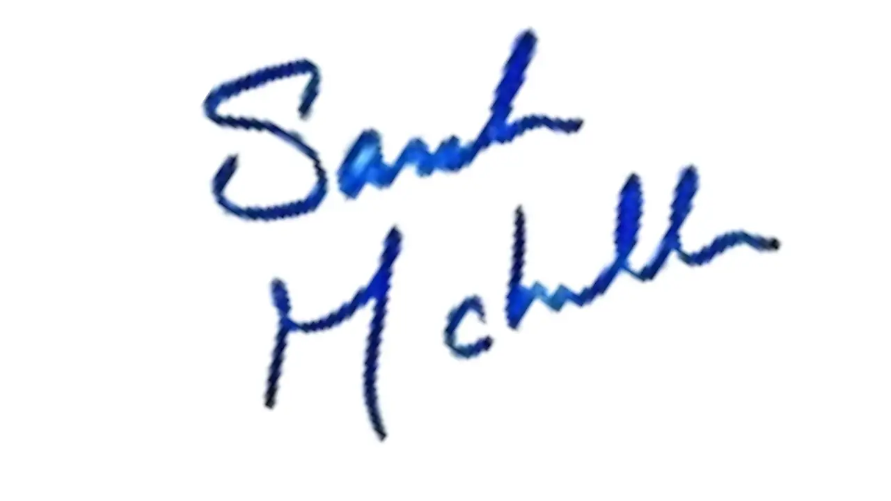 Signature of Sarah Michelle Gellar